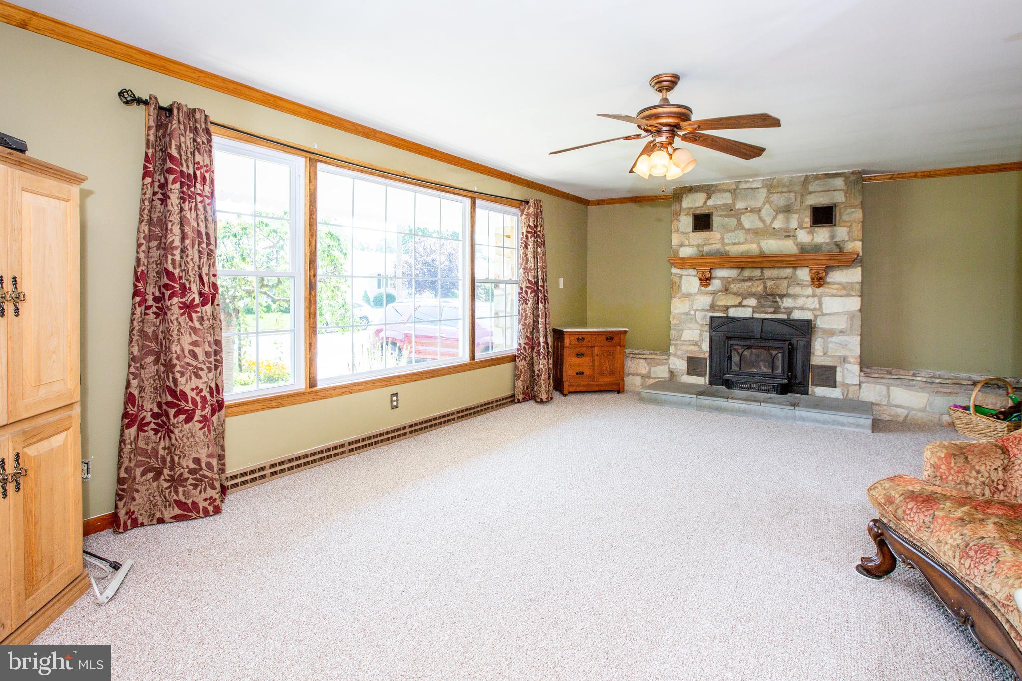25 Alton Road Hamilton, NJ 08619 - Photo 4 of 22 Gallery Image 4