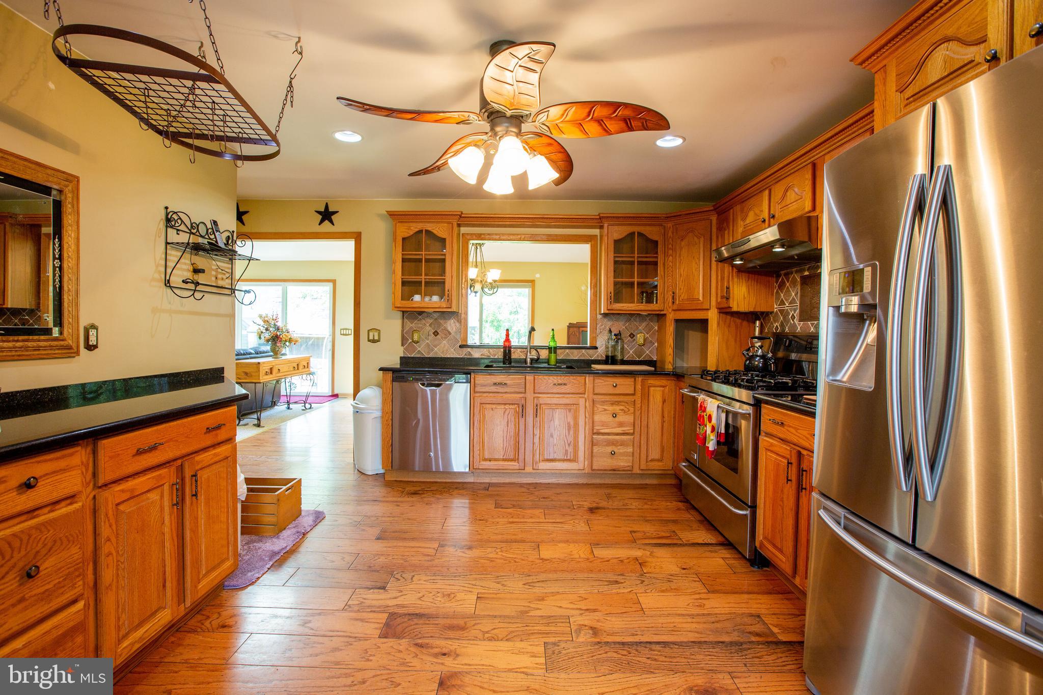25 Alton Road Hamilton, NJ 08619 - Photo 6 of 22 Gallery Image 6