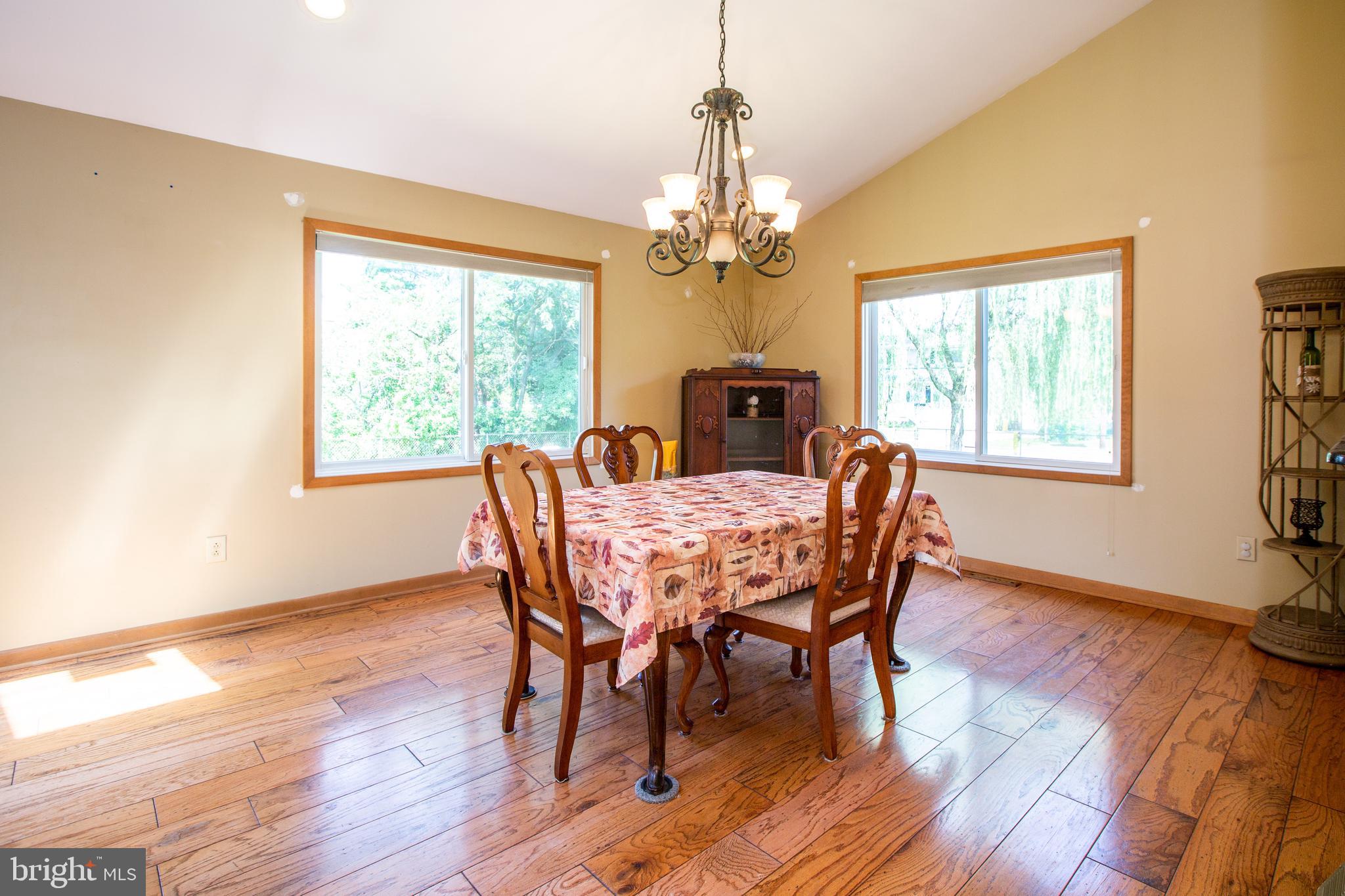 25 Alton Road Hamilton, NJ 08619 - Photo 9 of 22 Gallery Image 9