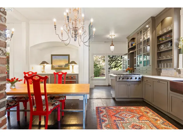 $2,195,000 | 806 Southwest Davenport Street, Portland, OR 97201