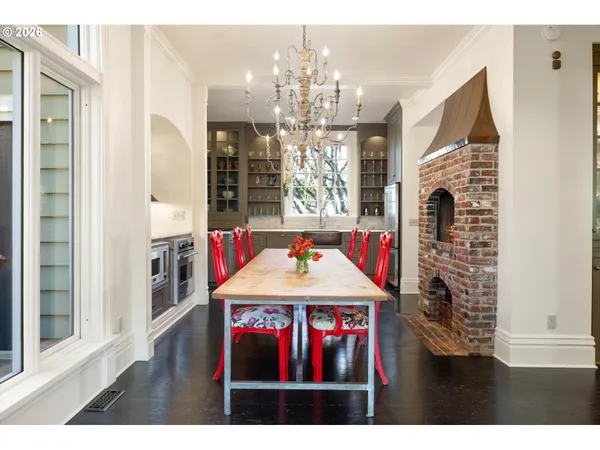 $2,195,000 | 806 Southwest Davenport Street, Portland, OR 97201