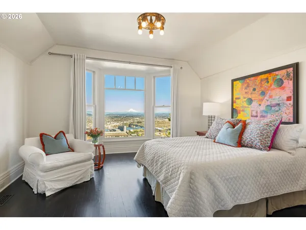 $2,195,000 | 806 Southwest Davenport Street, Portland, OR 97201