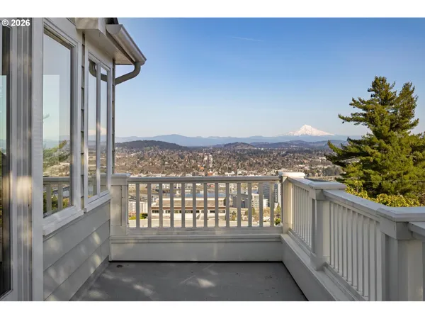 $2,195,000 | 806 Southwest Davenport Street, Portland, OR 97201
