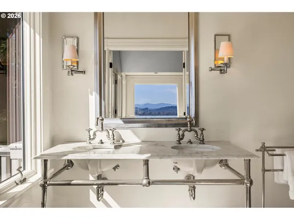 $2,195,000 | 806 Southwest Davenport Street, Portland, OR 97201