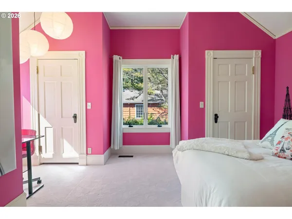 $2,195,000 | 806 Southwest Davenport Street, Portland, OR 97201