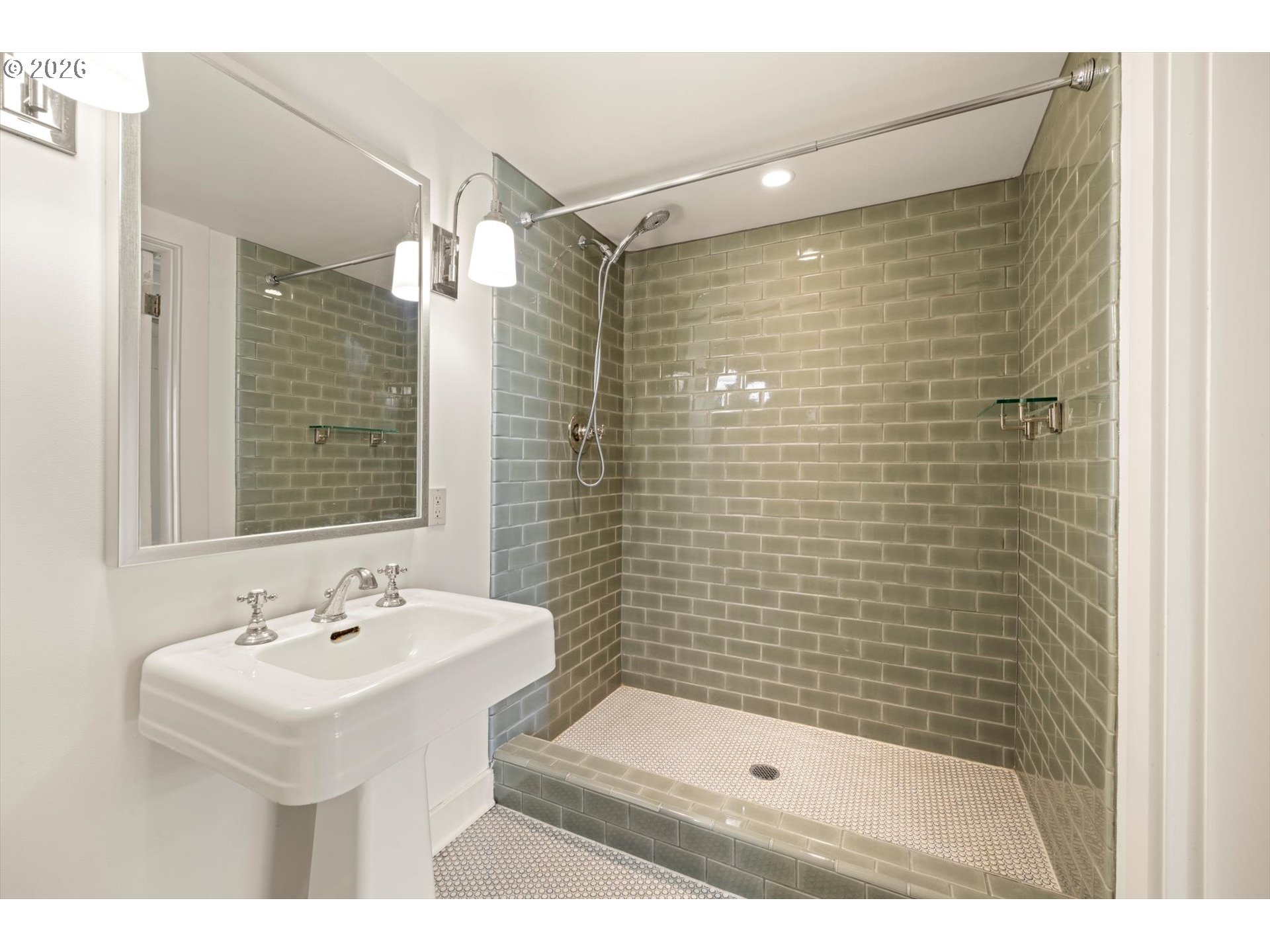 806 Southwest Davenport Street Portland, OR 97201 - Photo 35 of 47