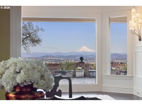 $2,195,000 | 806 Southwest Davenport Street, Portland, OR 97201