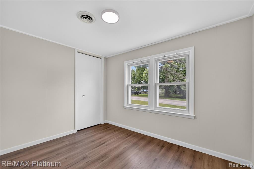 501 Kaiser Road Gregory, MI 48137 - Photo 8 of 27