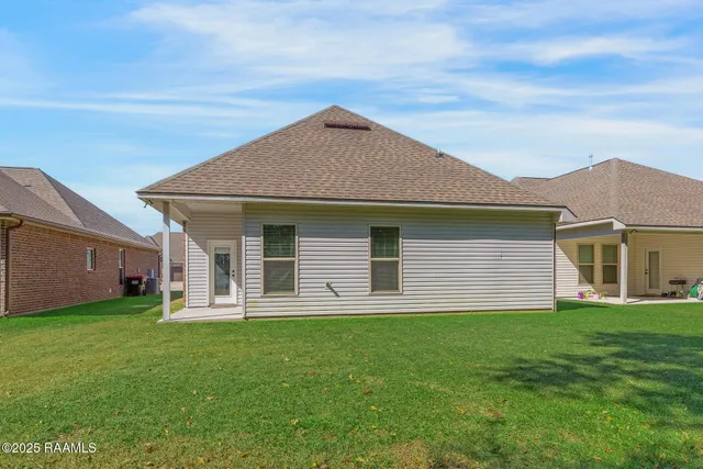 $1,900 | 136 Lightbourne Drive, Lafayette, LA 70506