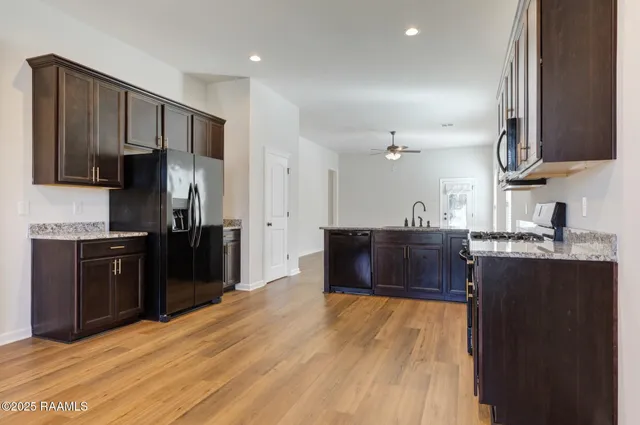 $1,900 | 136 Lightbourne Drive, Lafayette, LA 70506