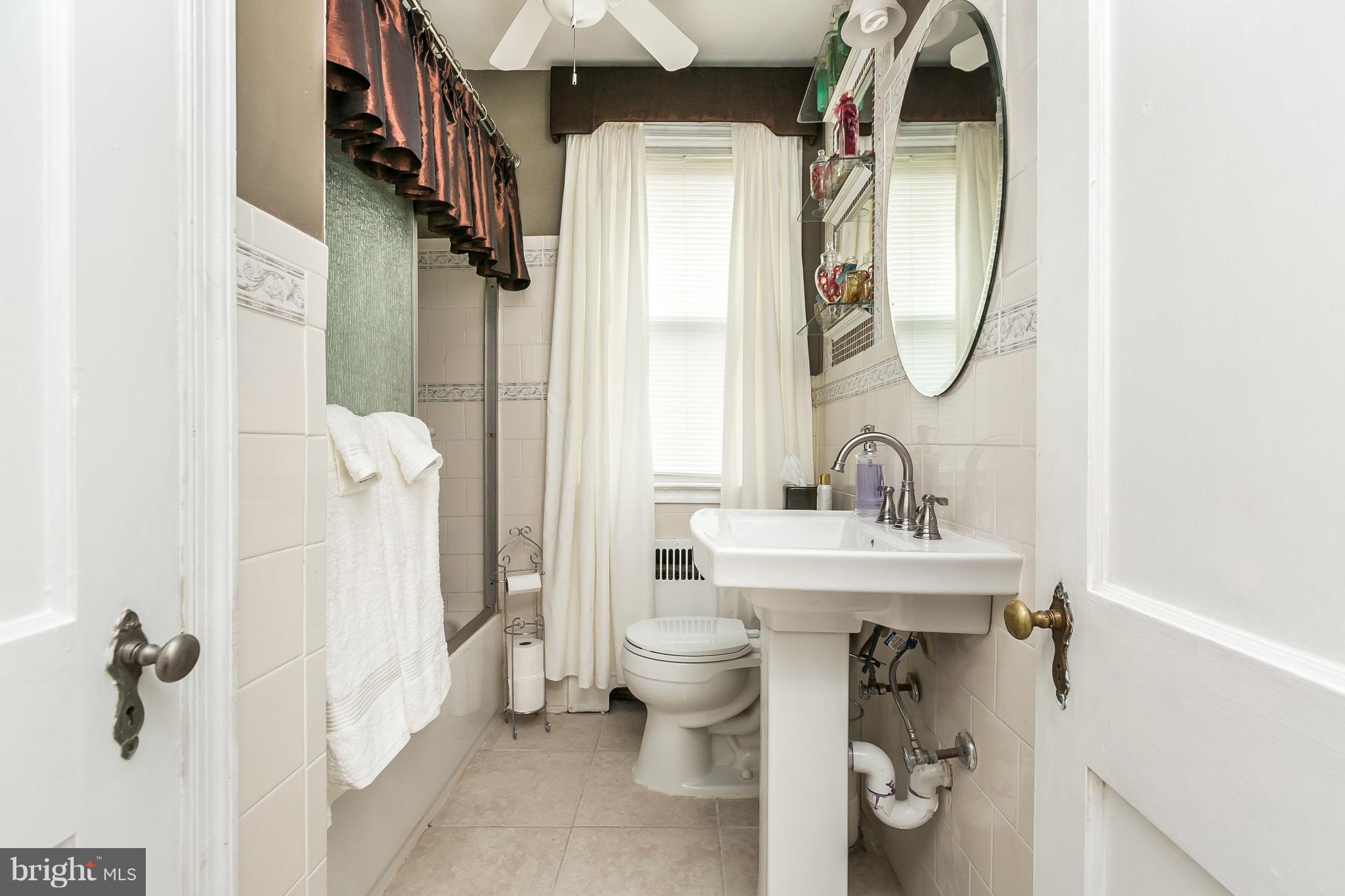 1602 Ralworth Road Baltimore, MD 21218 - Photo 14 of 21 Bath