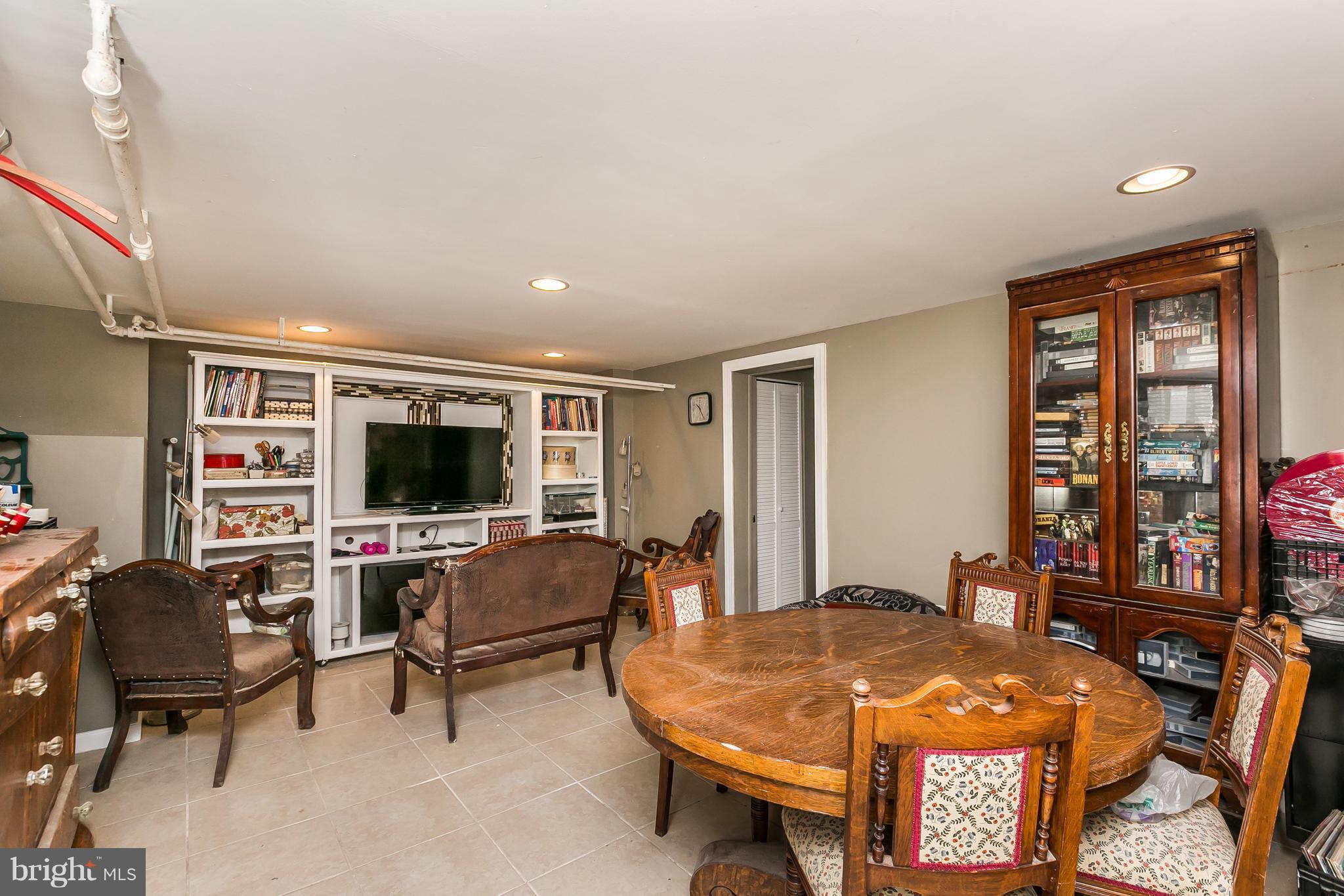 1602 Ralworth Road Baltimore, MD 21218 - Photo 15 of 21 Family Room