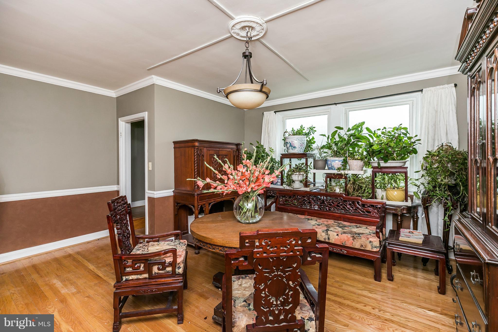1602 Ralworth Road Baltimore, MD 21218 - Photo 3 of 21 Living Room