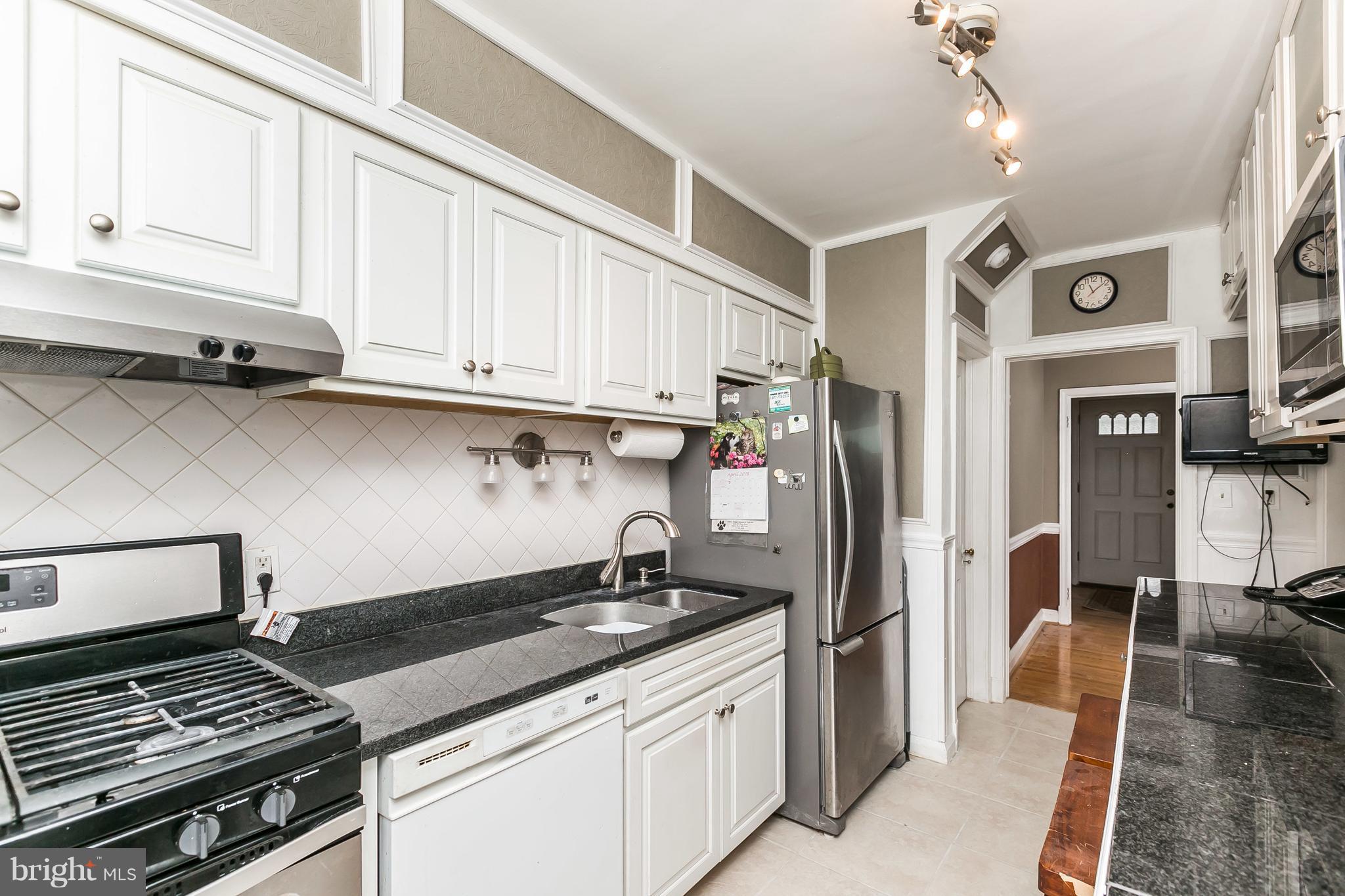 1602 Ralworth Road Baltimore, MD 21218 - Photo 8 of 21 Kitchen