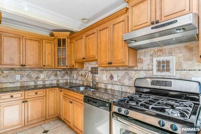 11 Blanche Avenue, Unit 2 Demarest, NJ 07627 - Photo 5 of 26