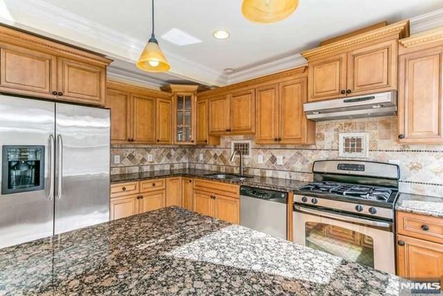 11 Blanche Avenue, Unit 2 Demarest, NJ 07627 - Photo 6 of 26