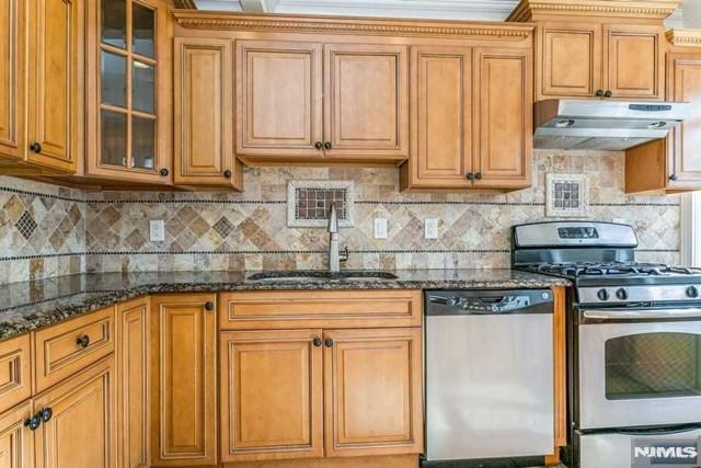 11 Blanche Avenue, Unit 2 Demarest, NJ 07627 - Photo 7 of 26
