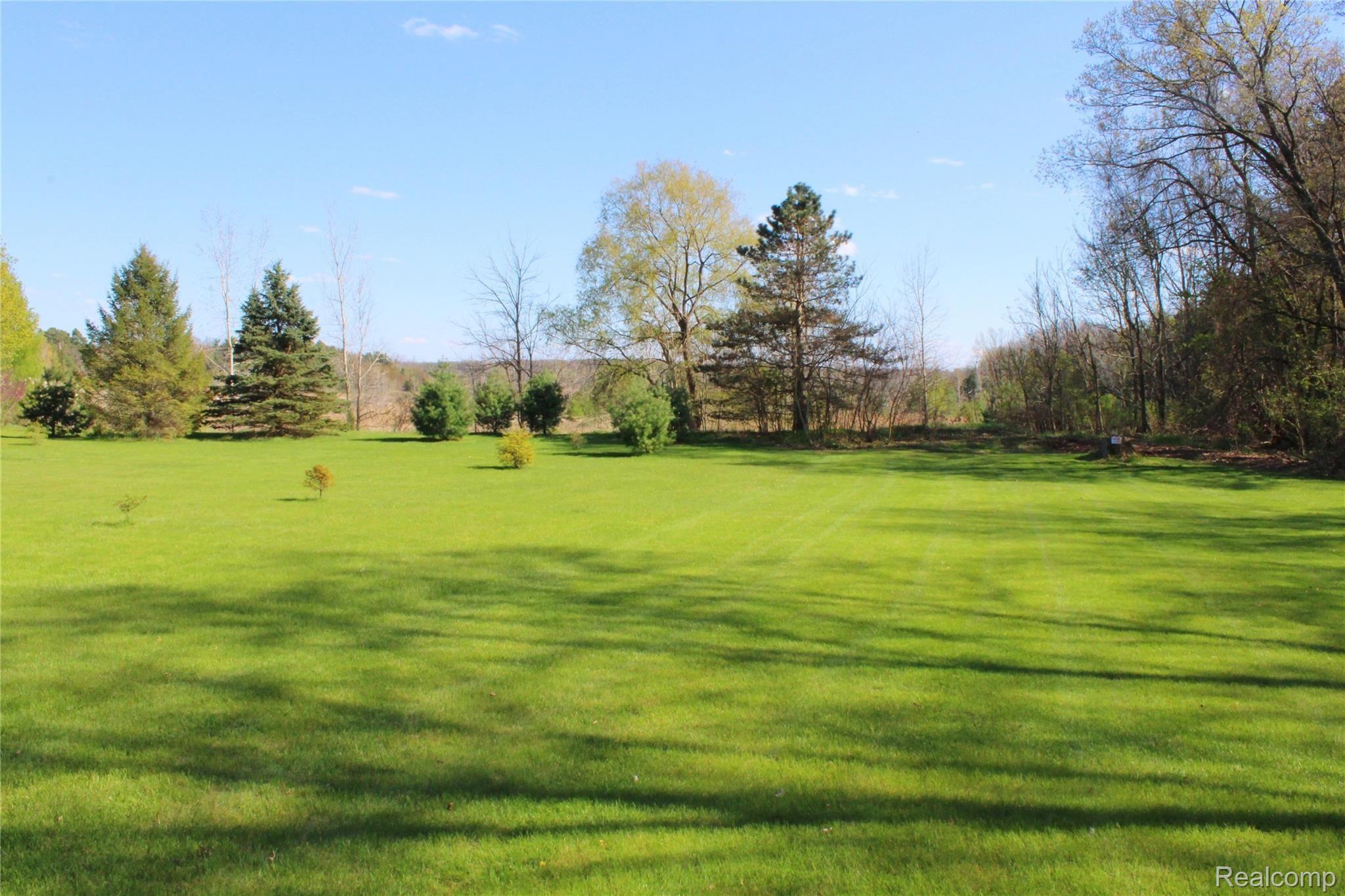 9170 Bennett Lake Road Fenton, MI 48430 - Photo 8 of 79 IMG_3964.JPG