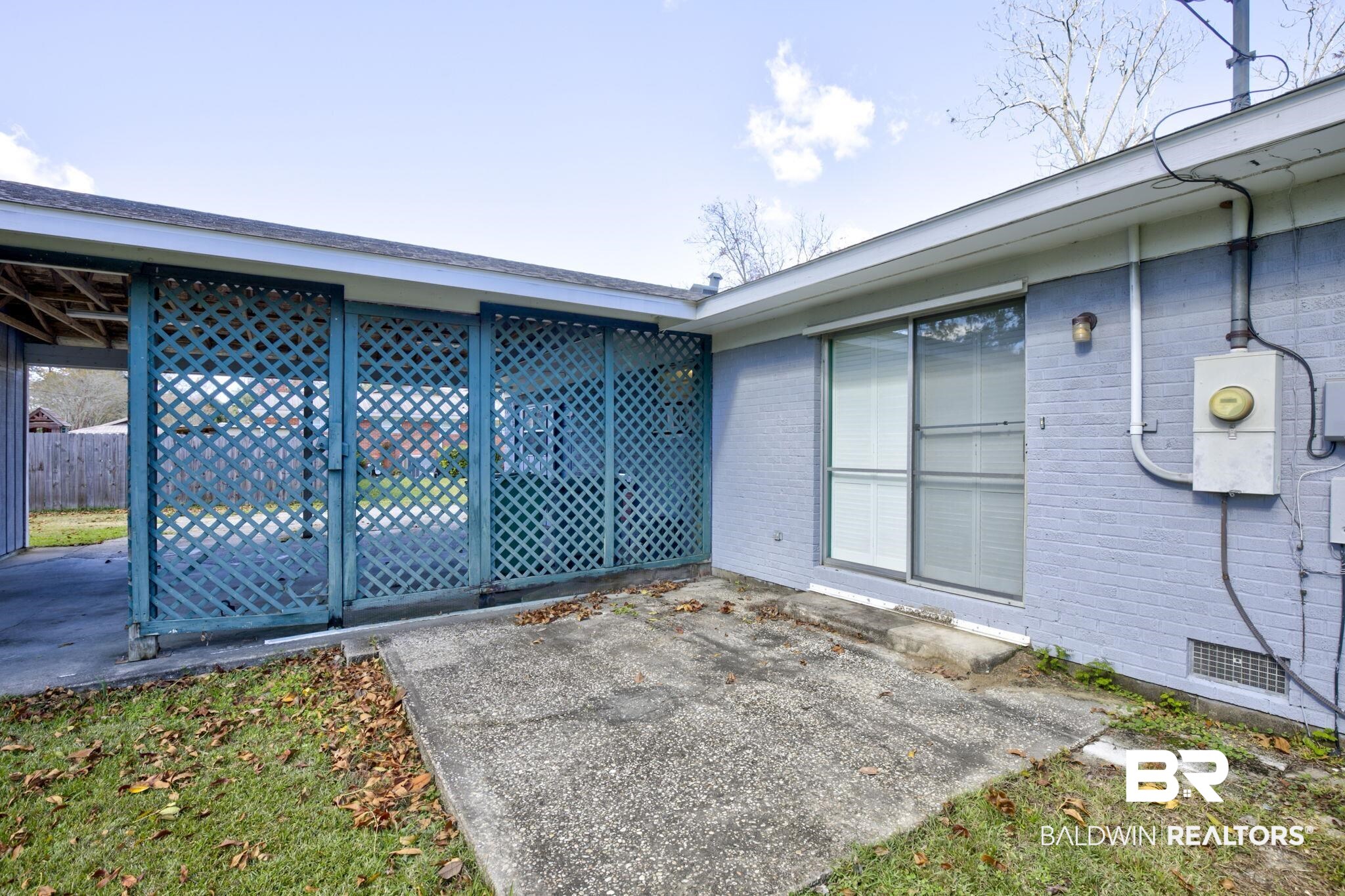 606 East Myrtle Avenue Foley, AL 36535 - Photo 20 of 24 View of patio / terrace