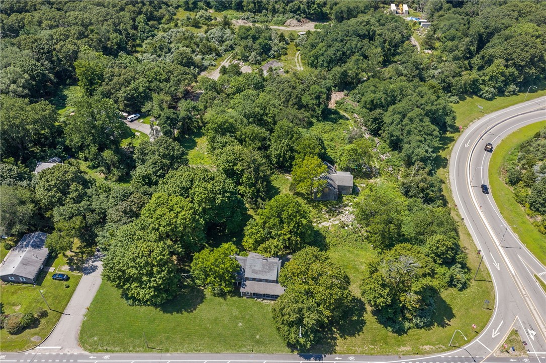 1819 Boston Neck Road North Kingstown, RI 02874 - Photo 6 of 18 Gallery Image 6