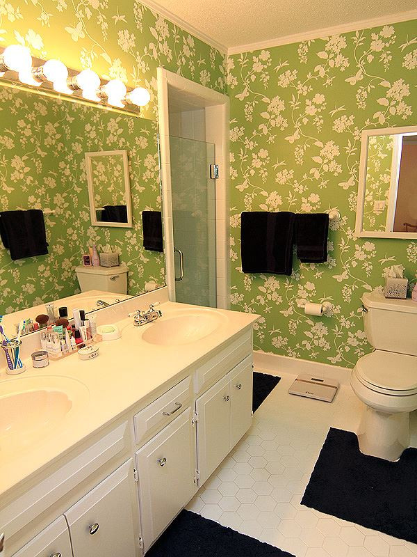8601 Evergreen Court Raleigh, NC 27613 - Photo 19 of 25 Bathroom