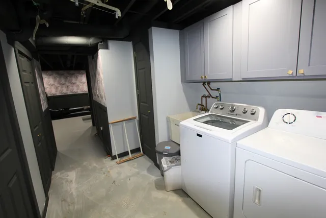 $370,000 | 98 Wiltshire Court, Schaumburg, IL 60193