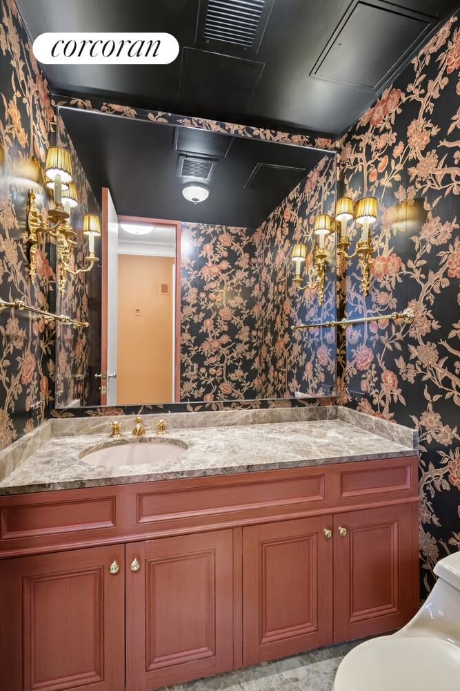 641 5th Avenue, Unit 28A Manhattan, NY 10022 - Photo 8 of 16 a close view of water heater