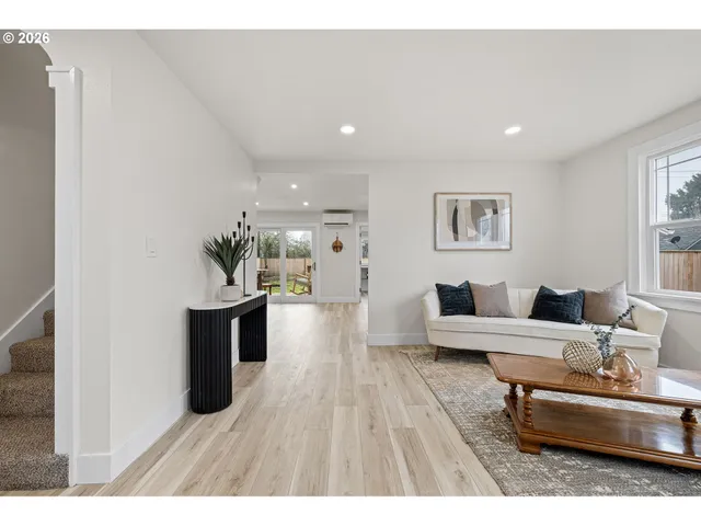 $395,000 | 1357 E Street, Springfield, OR 97477