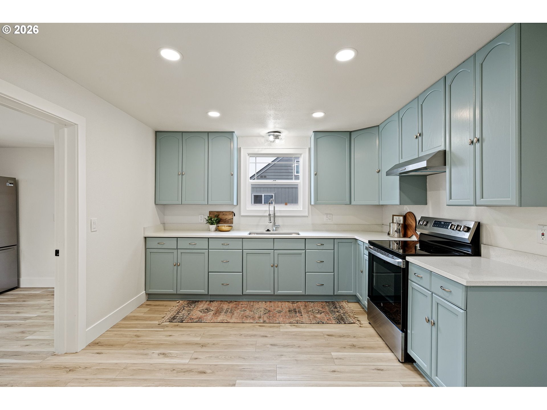 1357 E Street Springfield, OR 97477 - Photo 4 of 34