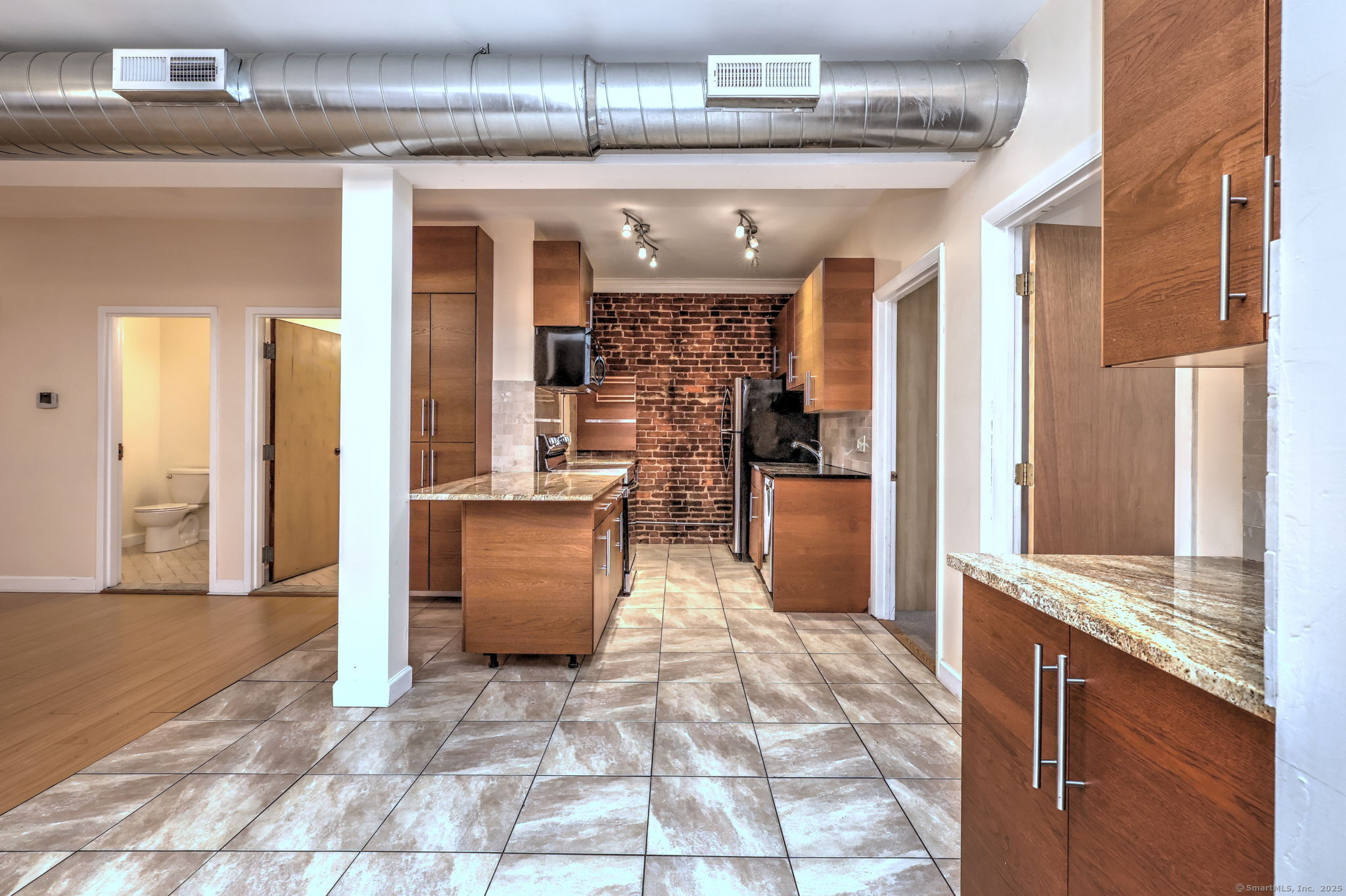 844 Grand Avenue, Unit 2 New Haven, CT 06511 - Photo 11 of 36