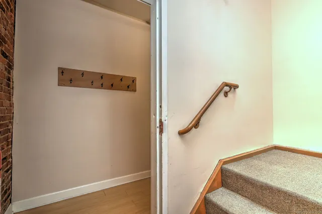 $2,350 | 844 Grand Avenue, Unit 2, New Haven, CT 06511