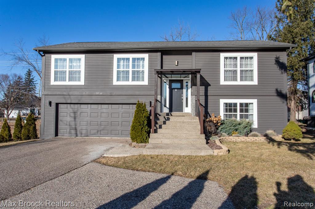 3918 Crooks Road Rochester Hills, MI 48309 - Photo 1 of 66