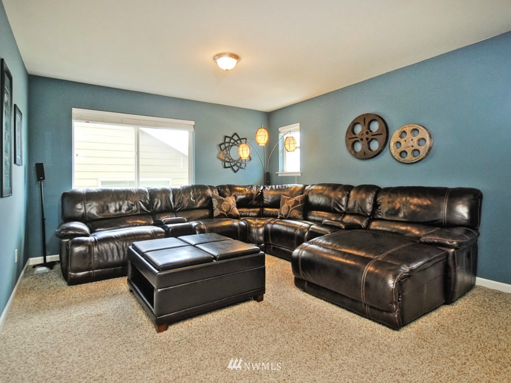 5132 Northeast 8th Street Renton, WA 98059 - Photo 15 of 24