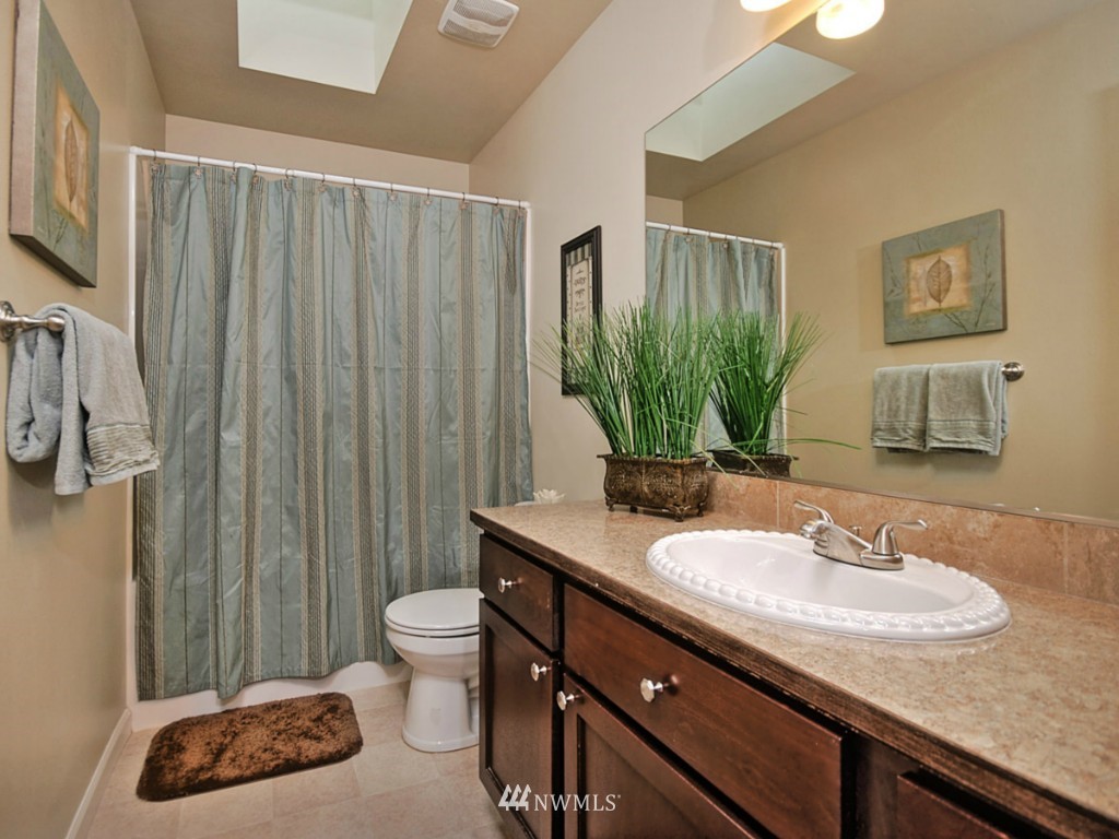 5132 Northeast 8th Street Renton, WA 98059 - Photo 18 of 24