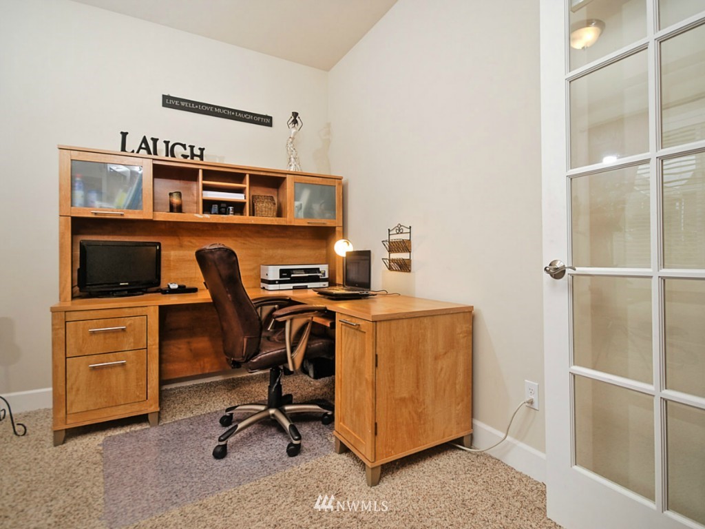 5132 Northeast 8th Street Renton, WA 98059 - Photo 20 of 24