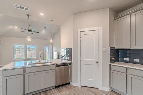 $2,600 | 21606 Wave Holw Drive, Cypress, TX 77433