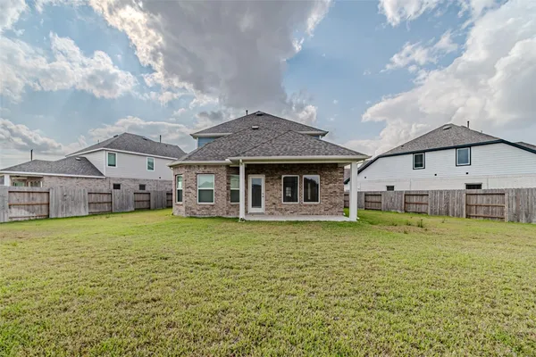 $2,600 | 21606 Wave Holw Drive, Cypress, TX 77433