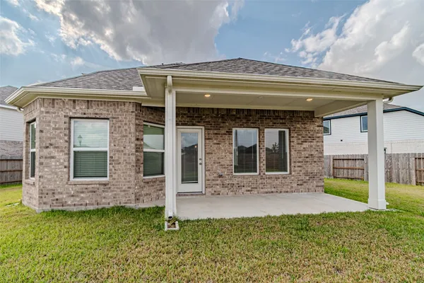 $2,600 | 21606 Wave Holw Drive, Cypress, TX 77433