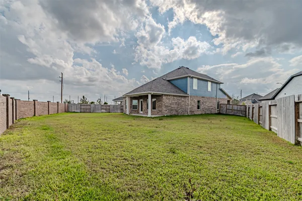 $2,950 | 21606 Wave Holw Drive, Cypress, TX 77433