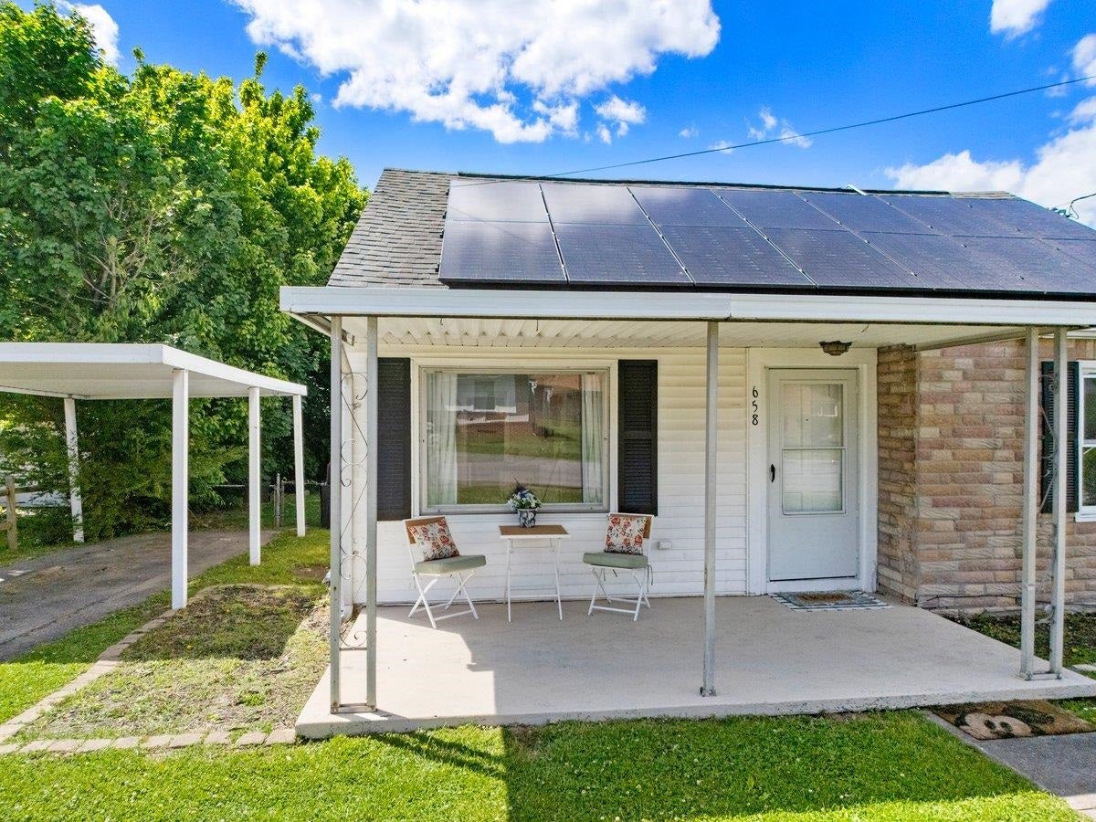 658 Mercer Road Rich Creek, VA 24147 - Photo 4 of 61 Gallery Image 4