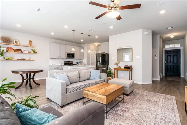 $2,000 | 17103 B Crane Fly Drive, Pflugerville, TX 78660