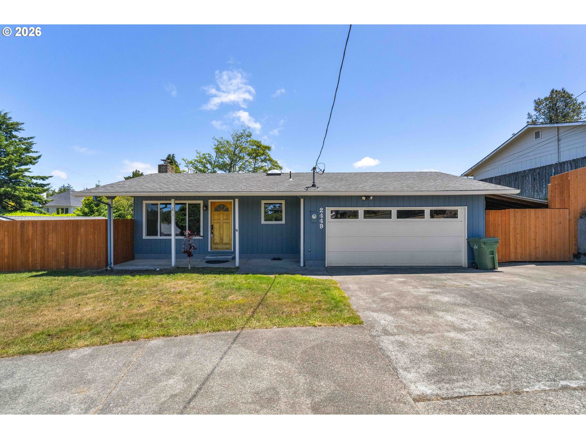 2449 Oak Street North Bend, OR 97459 - Photo 2 of 35