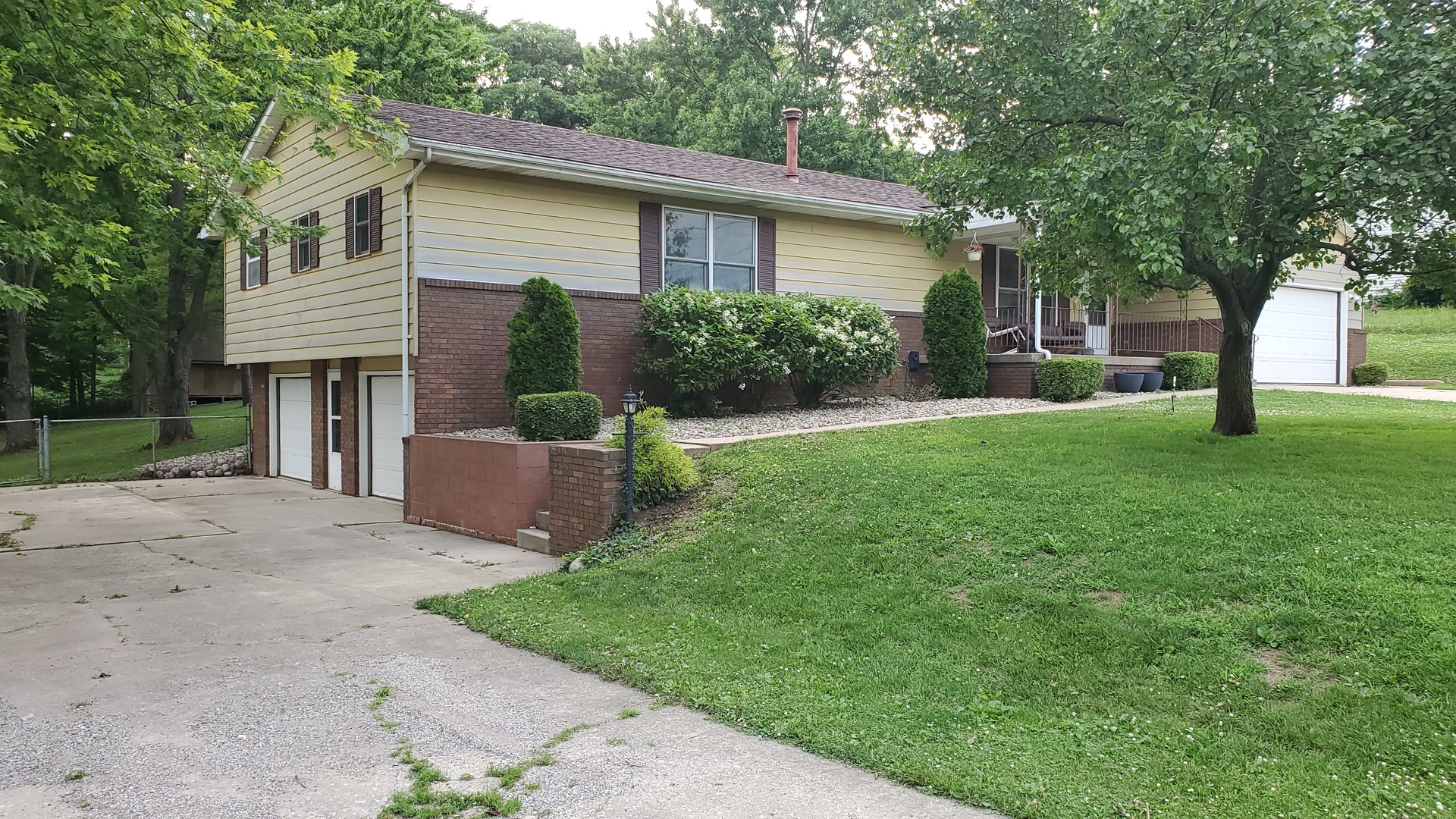 3343 Sharon Drive Decatur, IL 62521 - Photo 2 of 3