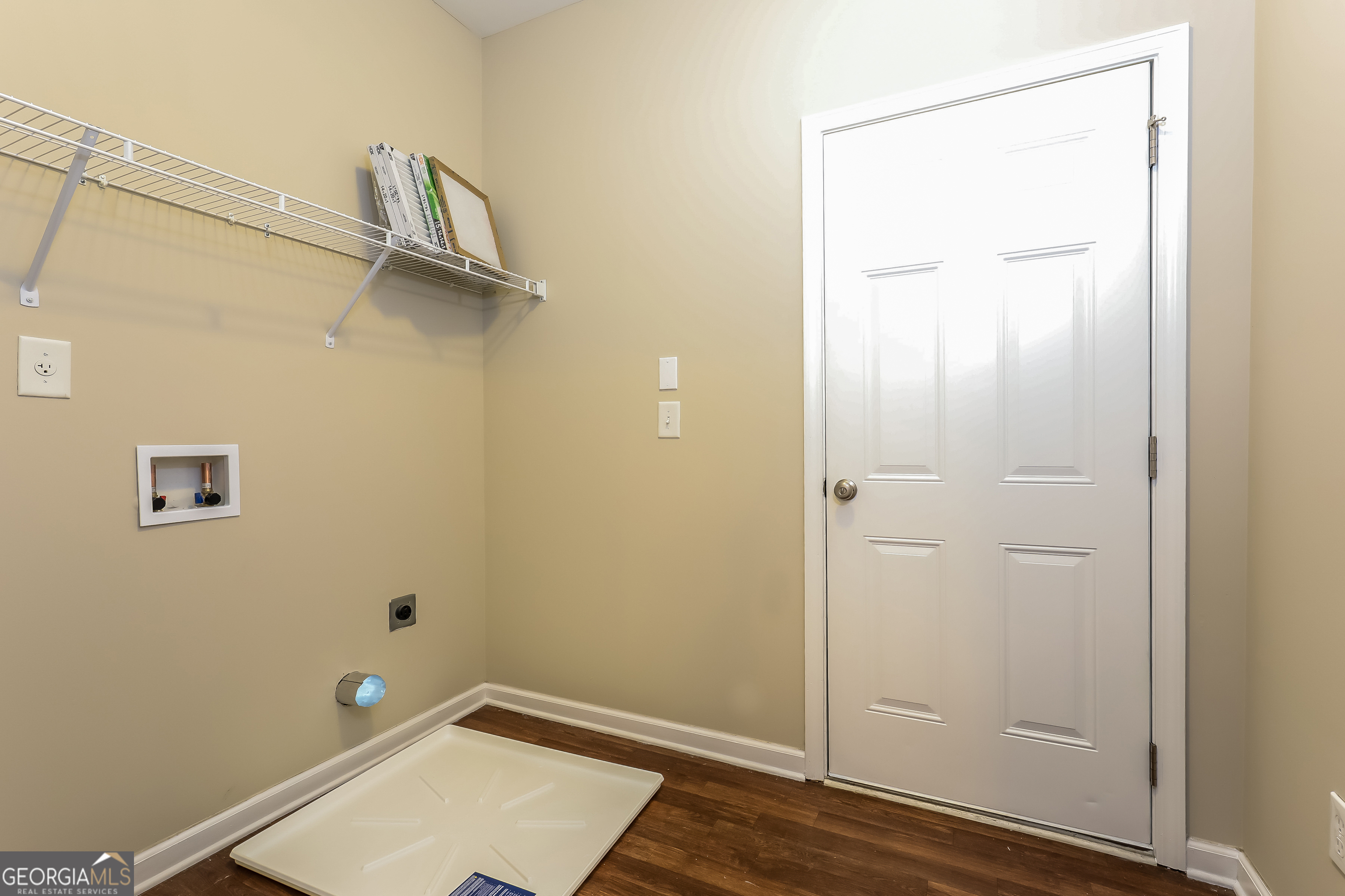 2518 Quincy Loop, Unit 90 Fairburn, GA 30213 - Photo 7 of 15 a view of small space