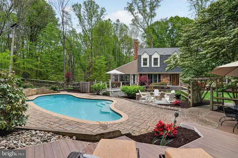 $1,325,000 | 5900 Innisvale Drive, Fairfax Station, VA 22039