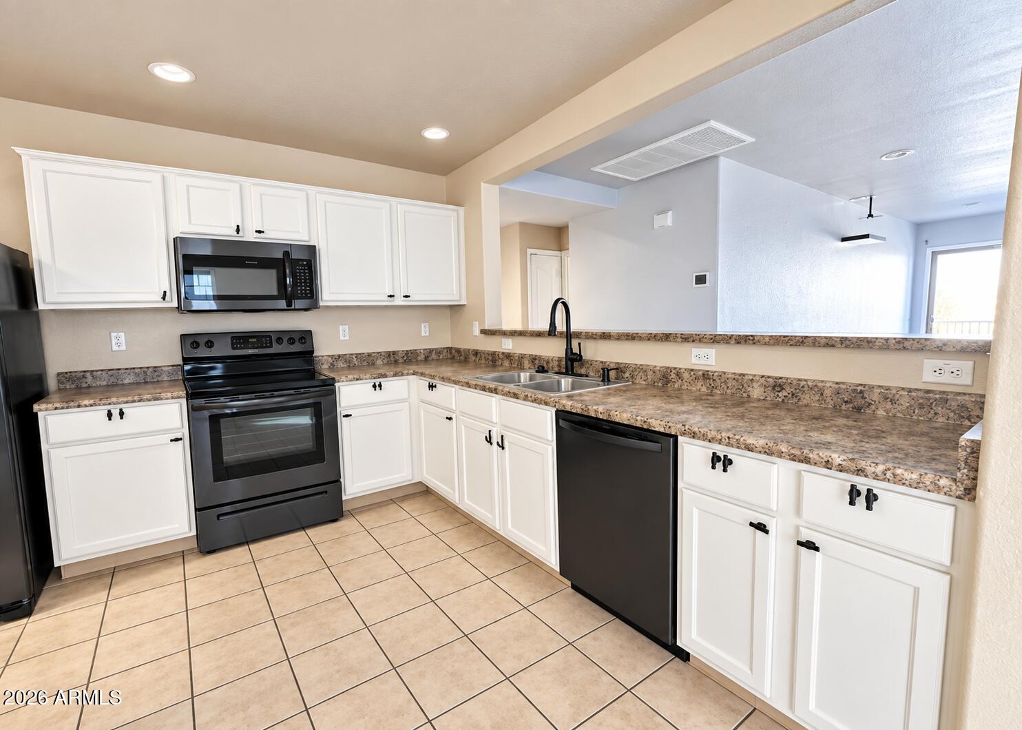 44944 Miramar Road Maricopa, AZ 85139 - Photo 12 of 29 44944 KITCHEN 2