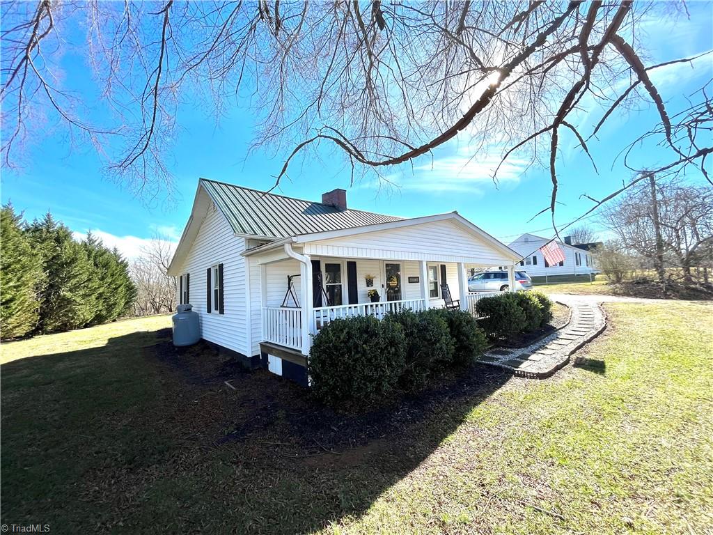 166 Decatur Avenue Elkin, NC 28621 - Photo 1 of 33 Gallery Image 1