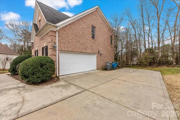 $635,000 | 4523 Brent Wood Drive, Belmont, NC 28012
