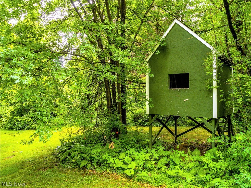 1743 Raber Road Uniontown, OH 44685 - Photo 4 of 30 * TREEHOUSE WITH LOFT ~