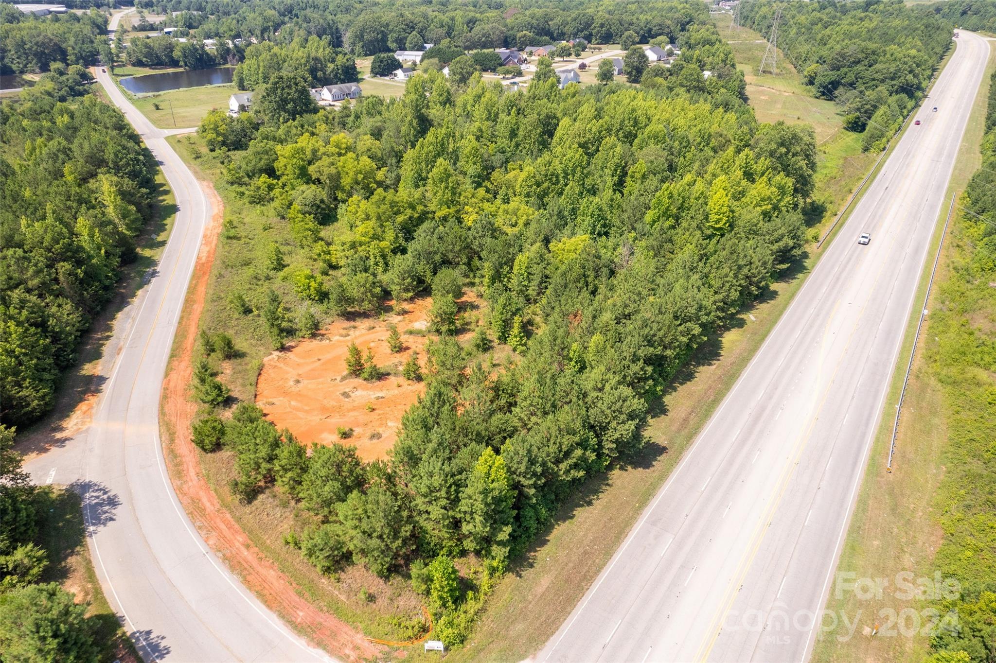 1312 Fairhope Road York, SC 29745 - Photo 9 of 12 Gallery Image 9